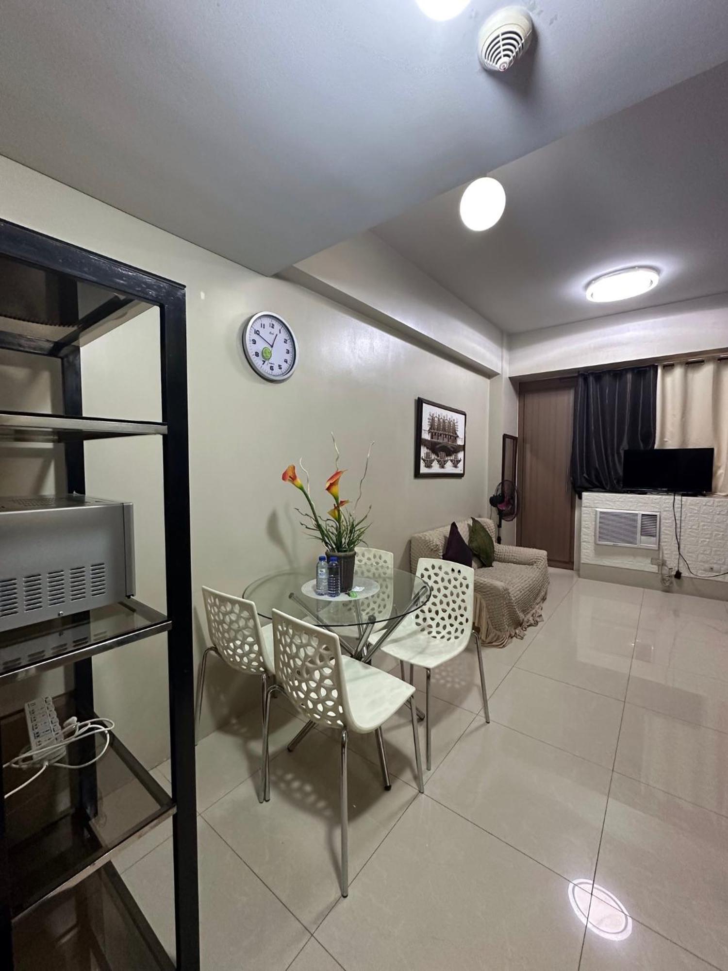 Condo 1 Palm Tree Across Naia T3 Pasay Exterior photo